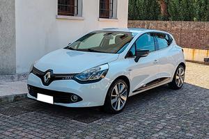 Renault Clio TCe 12V 90CV 5 porte Costume National