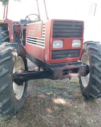 Trattore fiat 880 DT 12