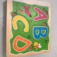 Libro portatile alfabeto in legno