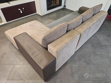 divano con penisola