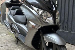 Honda Silver Wing 600