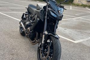 MT 09 Total black 2017