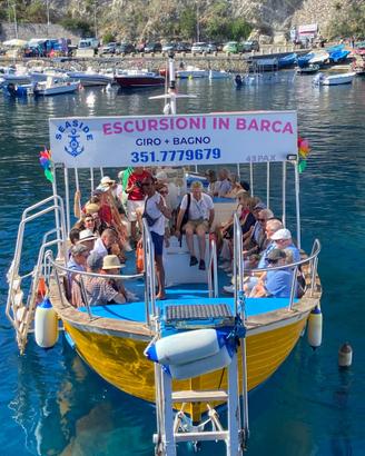 Barca per escursioni