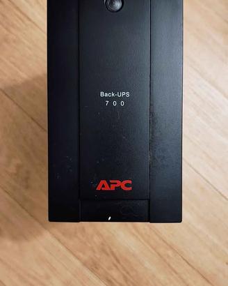 UPS APC Back-UPS 700 – Gruppo di continuità 700VA