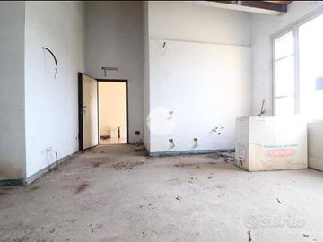 4 LOCALI A CURTATONE