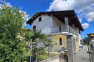 VILLA SINGOLA A CANDELO