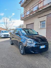 Fiat 500e Icon 42kw 13900€