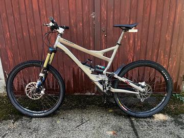 Specialized enduro A1