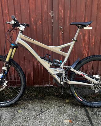 Specialized enduro A1