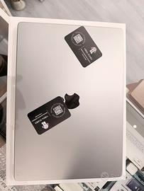 MacBook pro 16 2023 16GB RAM 1TB SSD M2 pro