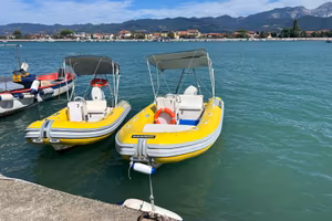 2 gommoni da 520 o 570 Suzuki 40cv prezzo cadauno