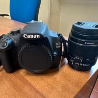 Canon EOS 1200D con obiettivo