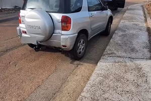 toyota rav4 con motore da sostituire.