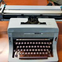 Macchina da scrivere