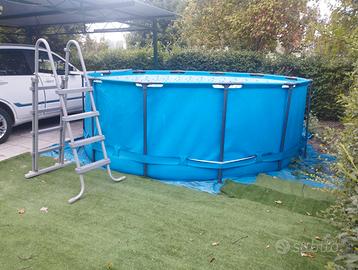 Piscina bestway usata