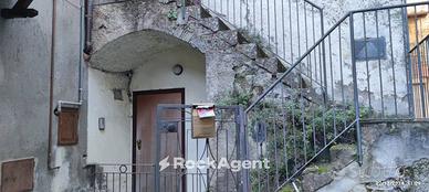 APPARTAMENTO CON ENTRATA INDIPERNDENTE