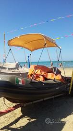 Gommone con carrello