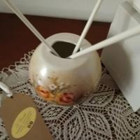 Diffusore a bastoncini dipinto a mano.