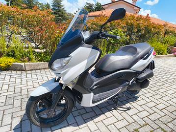 xmax 250 anno 2010
