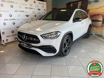 MERCEDES-BENZ GLA 200 d Aut. Premium AMG * TETTO