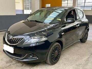 LANCIA Ypsilon 1.2 69 CV 5 porte GPL Silver PREZ