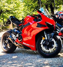 ducati panigale v4 
