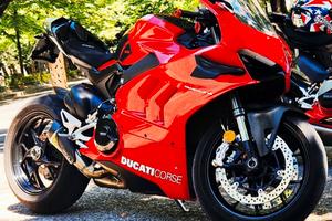 ducati panigale v4 