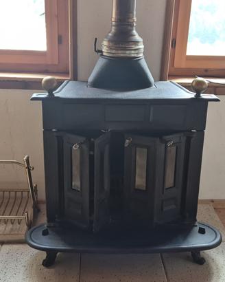 Stufa a legna in ghisa