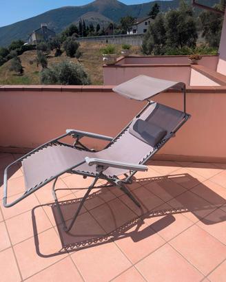 Copia di lettini per il sole