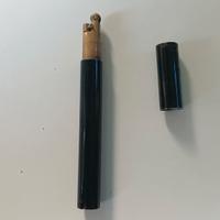 Accendino vintage a forma di penna 