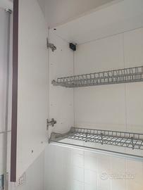 Cucina lineare dallo stile contemporanea