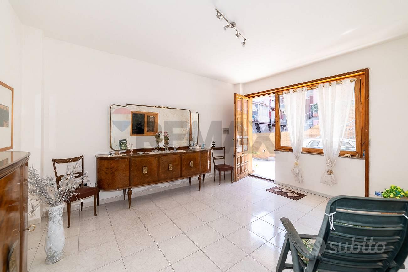 Appartamento - Aci Catena - Vista 2