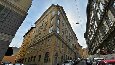 Largo Barriera da ristrutturare con ascensore