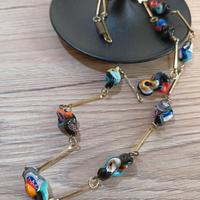 Collana etnica con pietre di vetro colorato