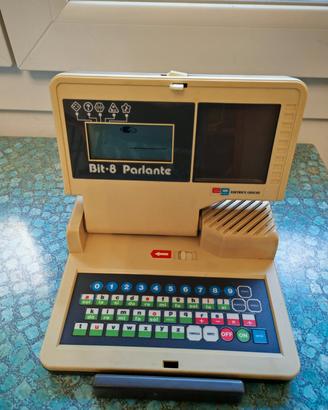 Computer giocattolo vintage bit 8 parlante