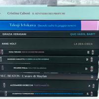 Libri che provengono da settimanali e quotidiani