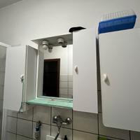 Specchiera da bagno + armadietti