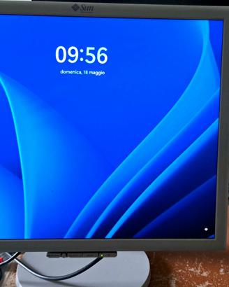 Monitor 19"