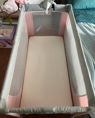 Letto da campeggio con giostrina e materasso