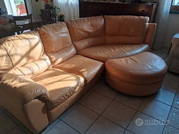 divano con  sdoppiabile in buone codizioni