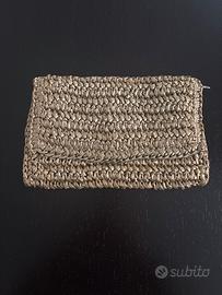 Pochette in rafia dorata