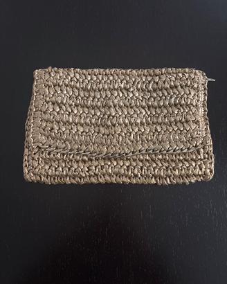 Pochette in rafia dorata