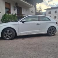 Audi A3 8v 1.6 Tdi 105 cv Ambition 3 P