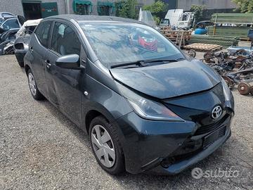 Ricambi Toyota AYGO x-play 1.0 Benzina 2016
