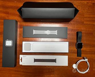 Apple Watch Series 4 Nike Edition (44mm)