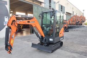 Miniescavatore Develon DX19