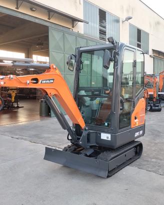 Miniescavatore Develon DX19