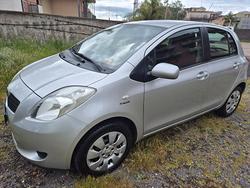 Toyota Yaris 1.0 benzina 5 porte