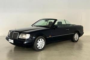 MERCEDES-BENZ E 200 cat Cabriolet *MANUALE*