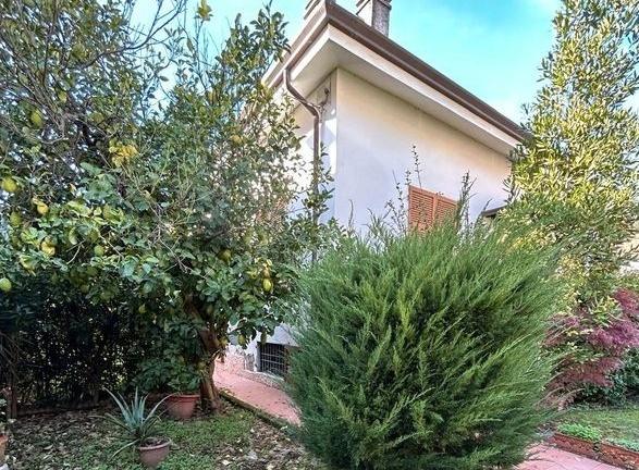 Casa indipendente in Via Monfalcone a L